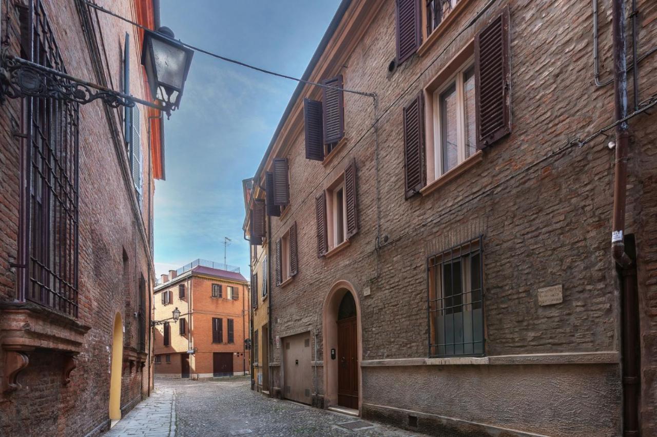 Central Ferrara Apartment Exterior photo